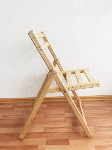 Стул складной деревянный в Тюмени