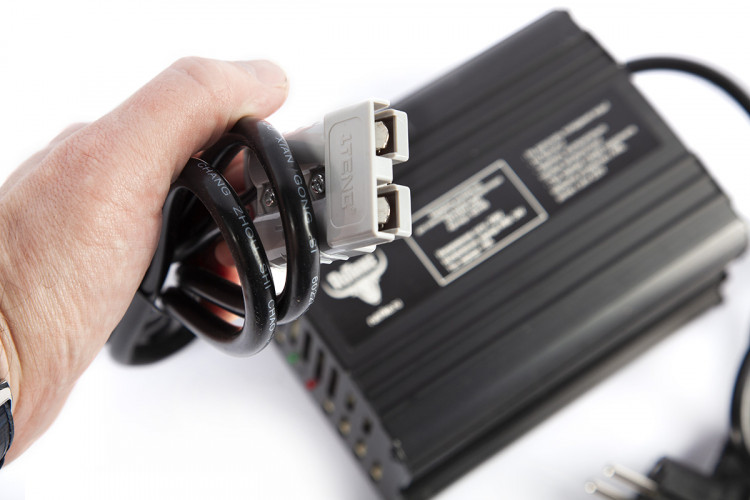 Зарядное устройство RuTrike для аккумуляторов 24V50A/H (10A) в Тюмени