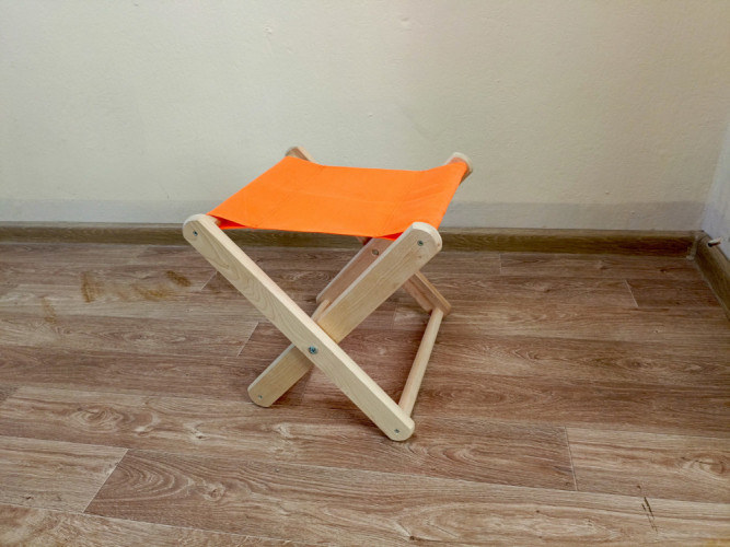 Табурет складной деревянный в Тюмени