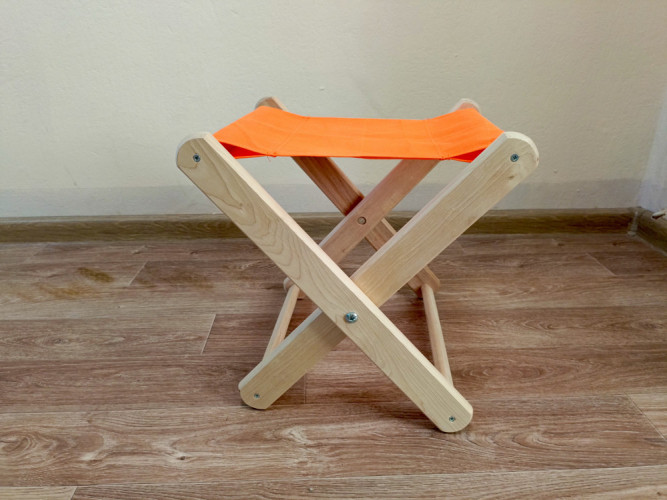 Табурет складной деревянный в Тюмени