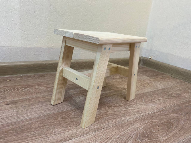 Табурет деревянный в Тюмени