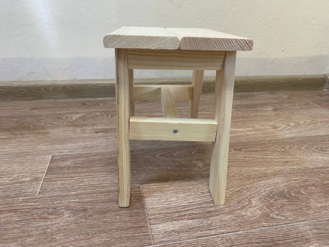 Табурет деревянный в Тюмени